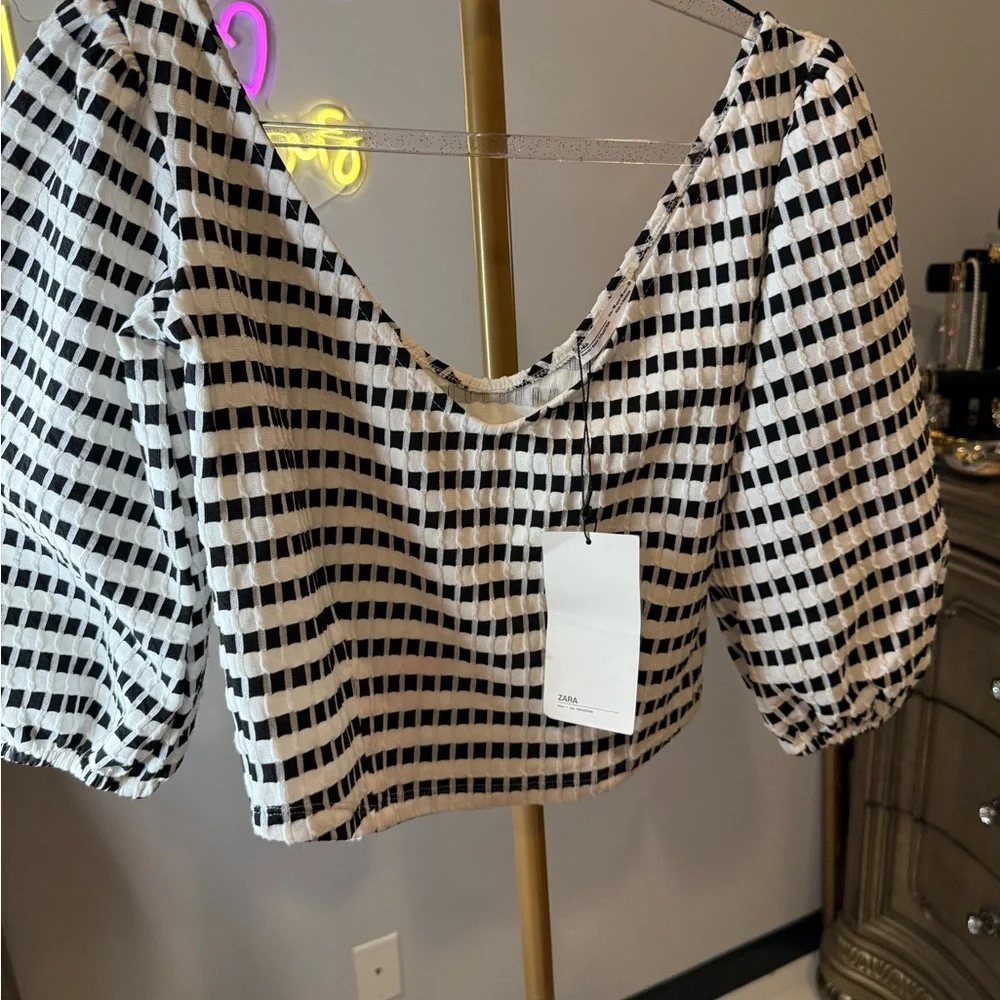 Zara Black and White Crop Blouse with Boxy Puff Sleeves